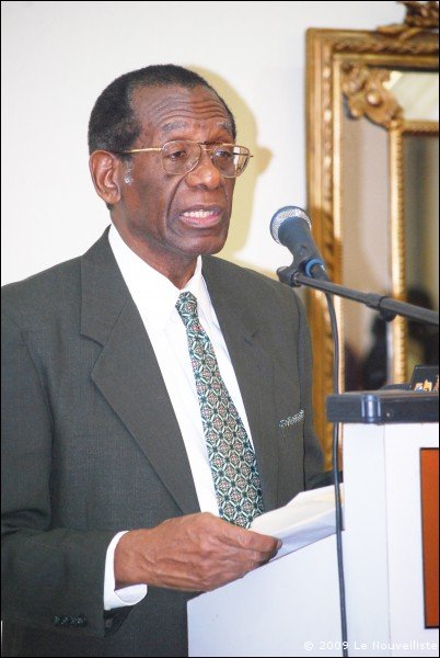 Dr Hubert de Ronceray | Réflexions, juin 1994 : « Haïti est bloqué à l’intérieur par des égoïsmes irréconciliables et à l’extérieur par un racisme à visage découvert »