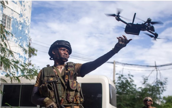 Les drones de guerre au-dessus de Port-au-Prince : une technologie qui gagne du terrain, à quel prix humain ?