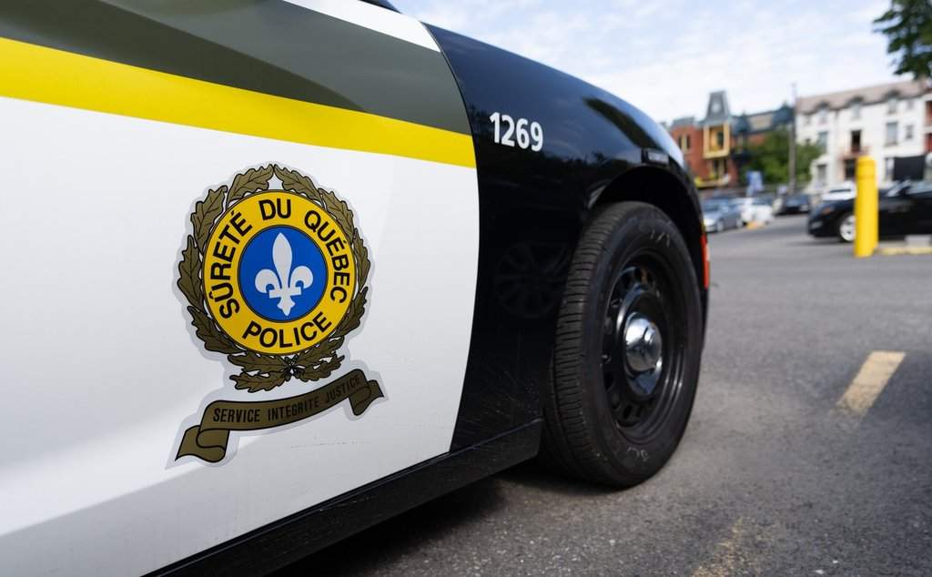 Teen in hospital after moped-vehicle collision, Quebec police seeking witnesses