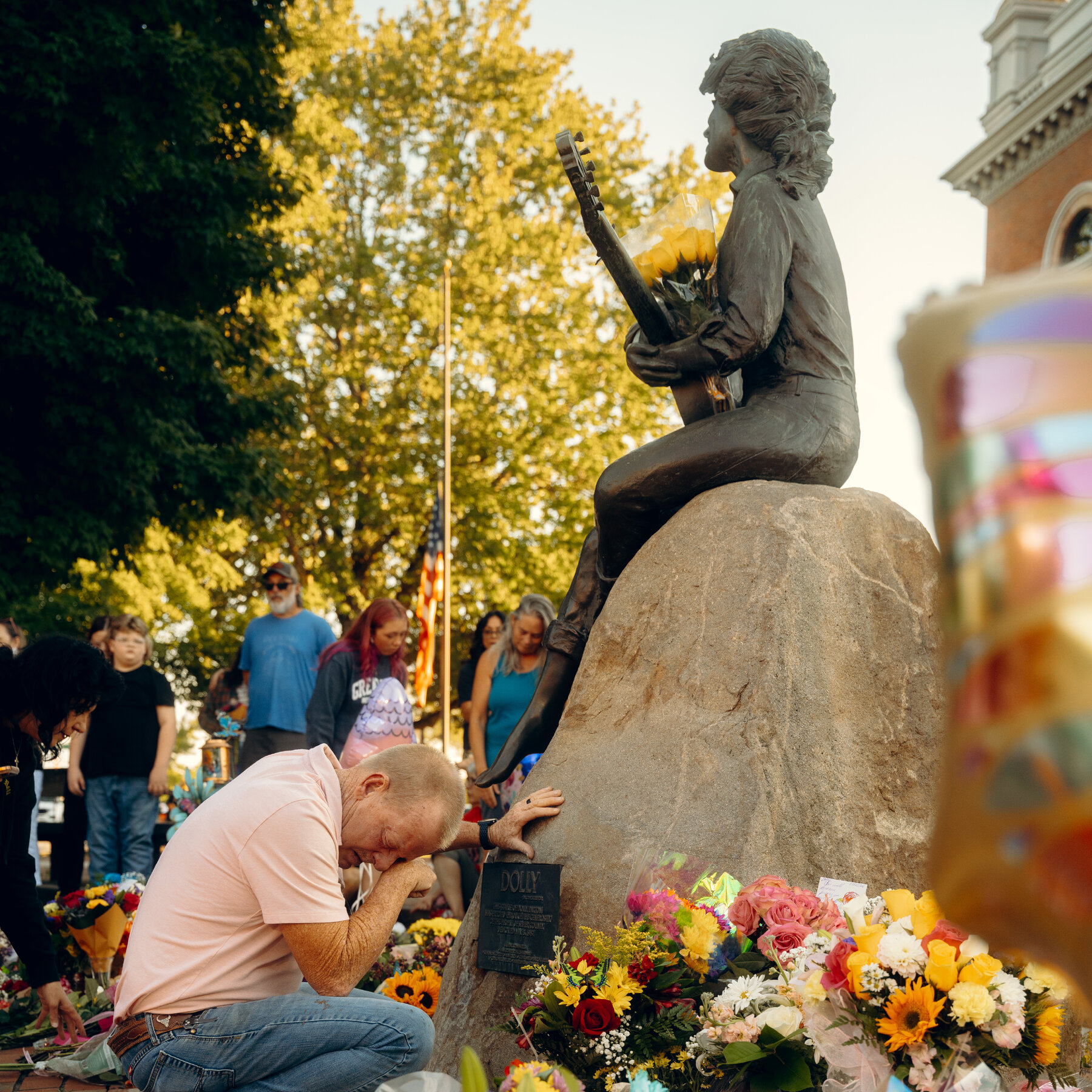 The South Loved Dolly Parton. It Saw the Best of Itself in Her.