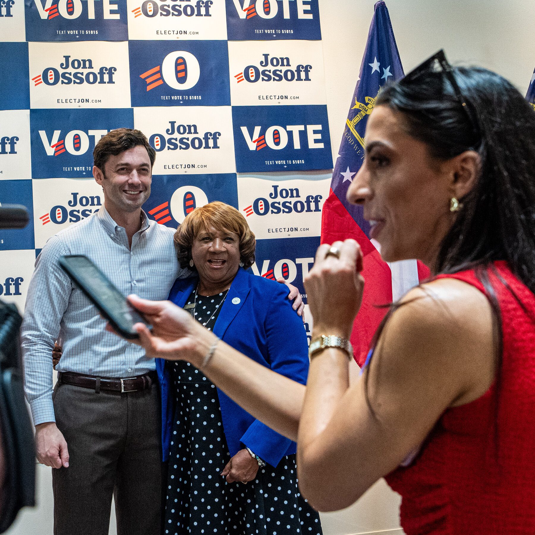 In Georgia, Jon Ossoff Courts Broad Appeal With an Anti-Trump Script for Senate Race