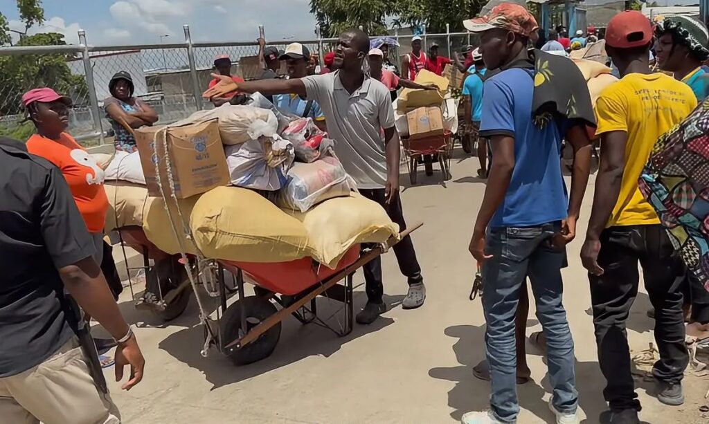 Des marchandises bloquées à la douane de Ouanaminthe sur fond de restrictions à l’importation