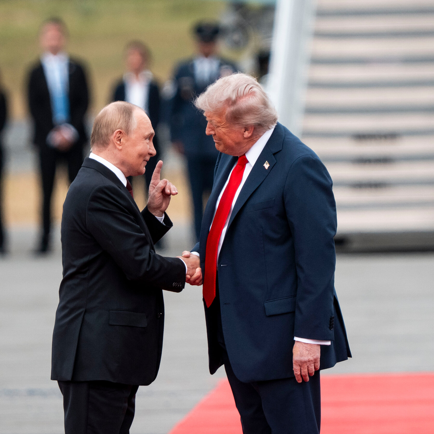 Trump Wants Putin to End the War. He May Offer Russia Business Deals First.