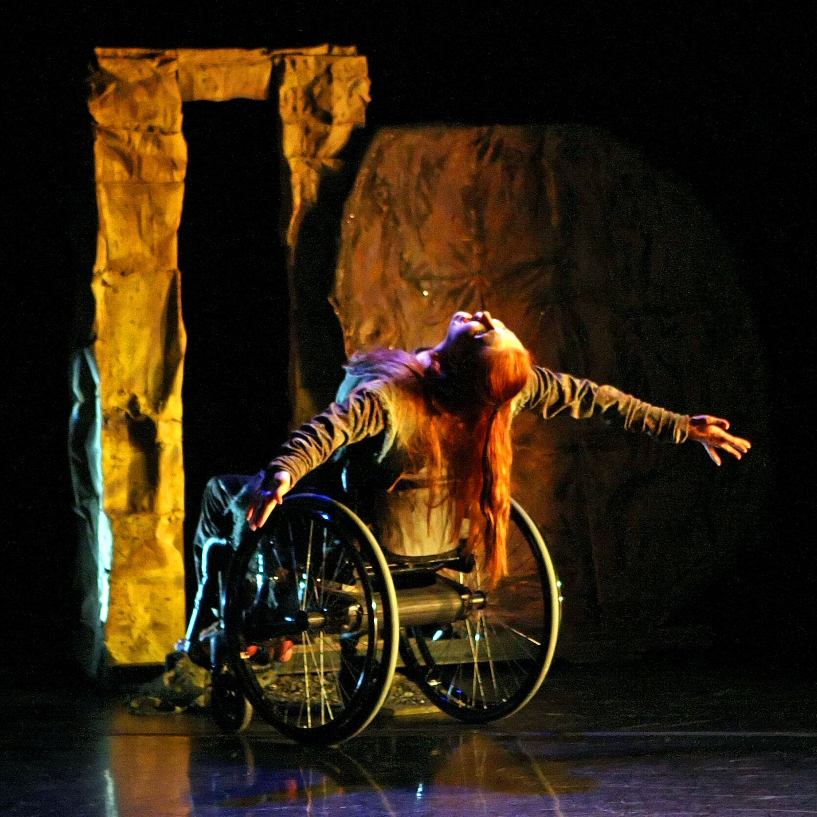 Kitty Lunn, Who Expanded the Boundaries of Dance, Dies at 76