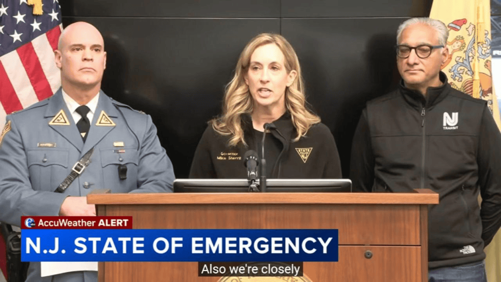 NEW JERSEY | Nor’easter : la gouverneure Sherrill maintient l’alerte aux inondations, 180 000 clients rétablis et des vols annulés à Newark Airport