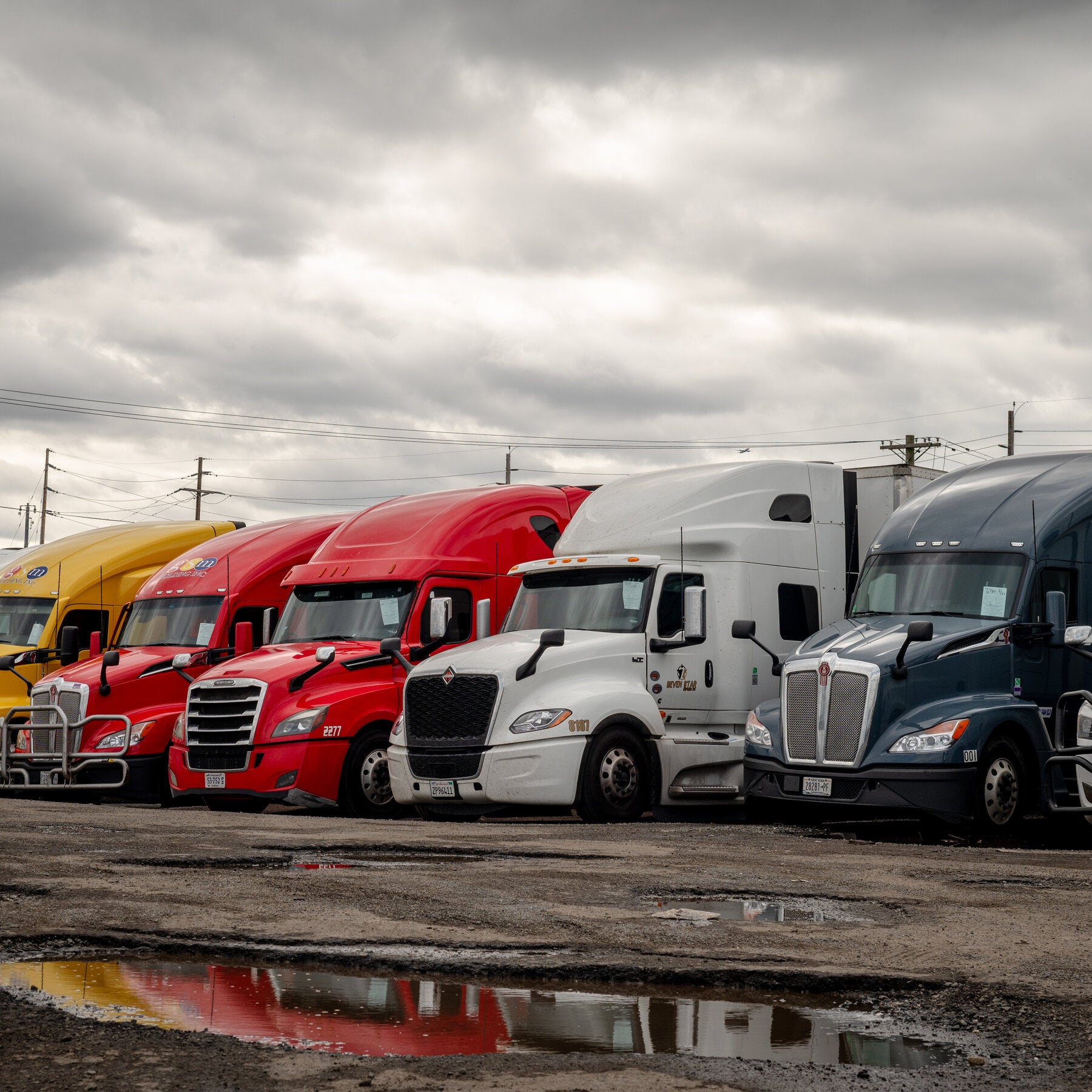 Truckers Are ‘Just Trying to Hang On’ When a Fill-Up Tops $1,000