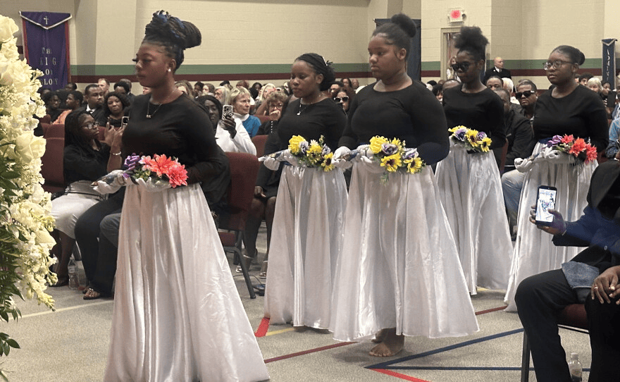 Ohio | Pierre Damas Bel inhumé à Springfield : plus de 200 personnes aux funérailles, le gouverneur Mike DeWine présent
