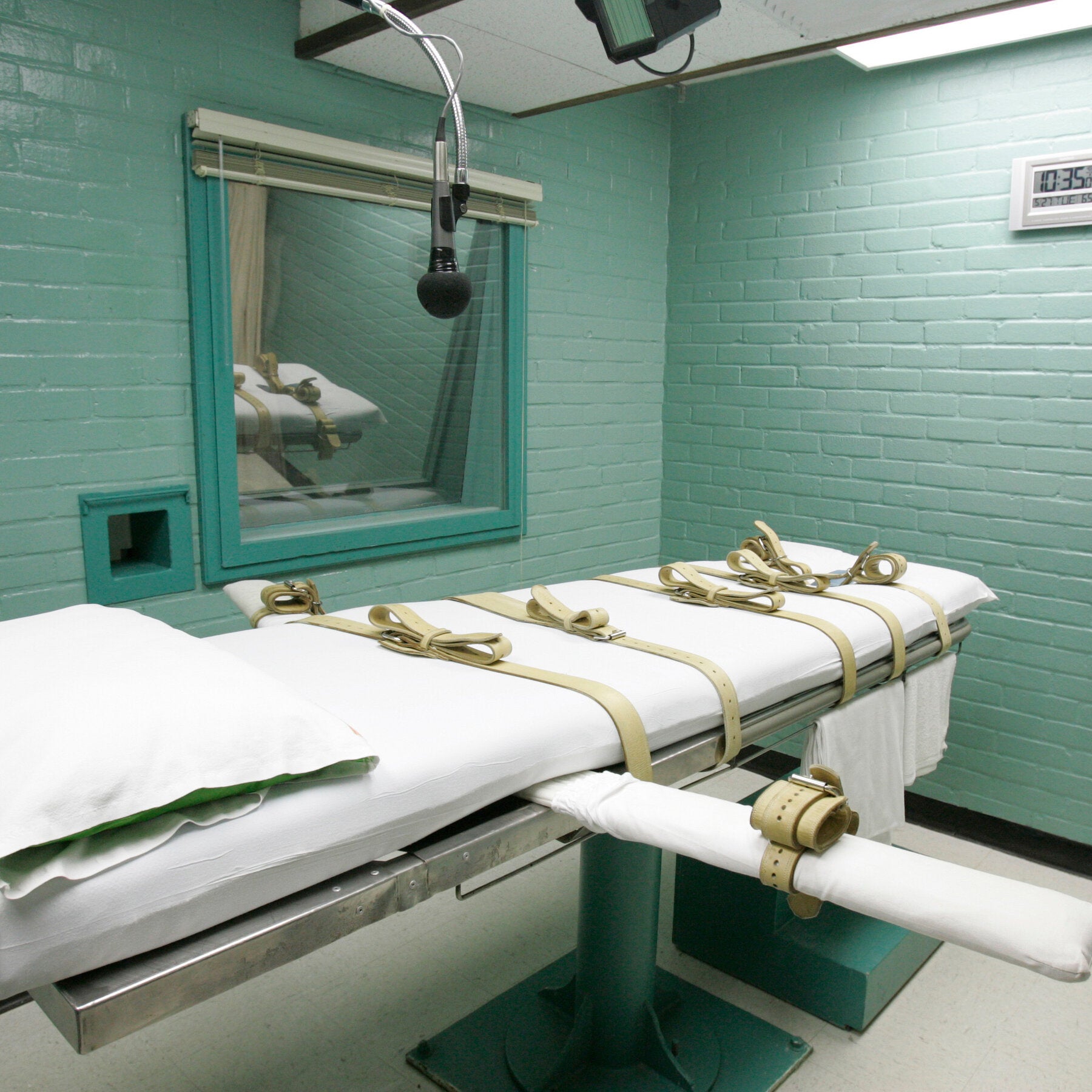 Texas Plans Execution After Botched Lethal Injection in Tennessee
